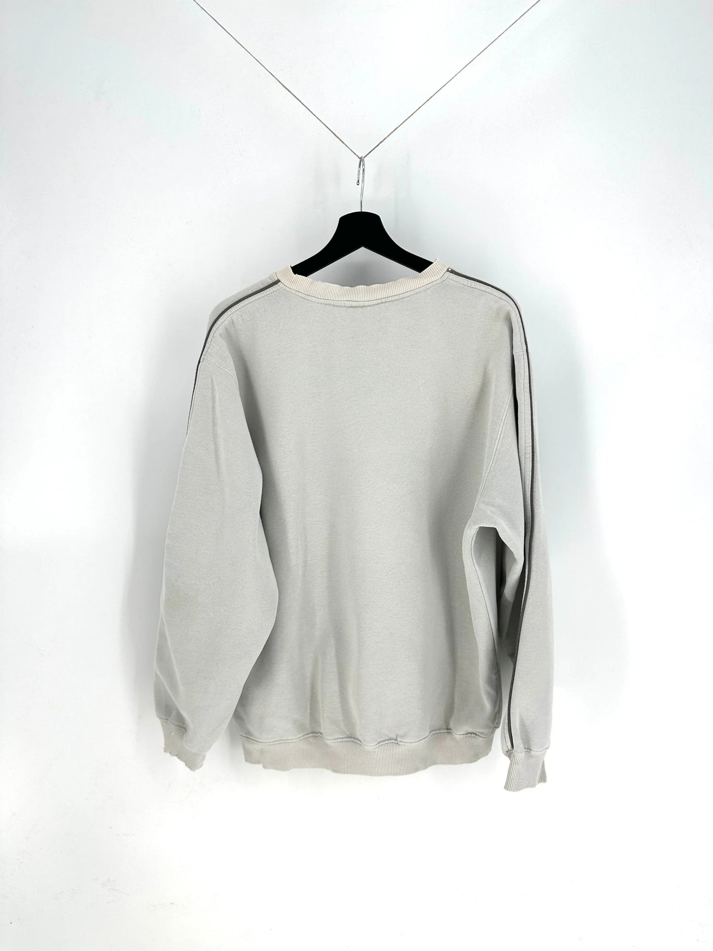 Vintage Adidas Sweatshirt - L