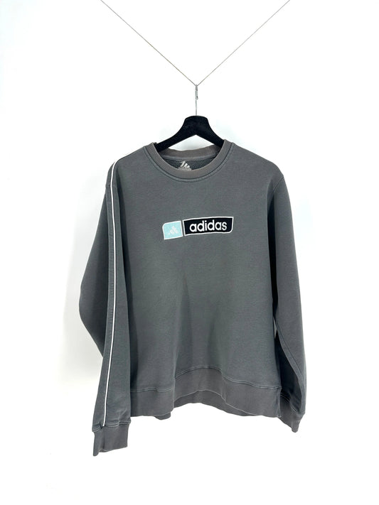 Vintage Adidas Sweatshirt - L